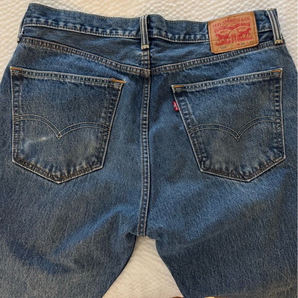 Levi's Other - Levi's 505 Classic Blue Jeans 36x32 with Back Pockets